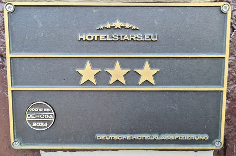 3 Sterne Hotel Waage Korbach Schild